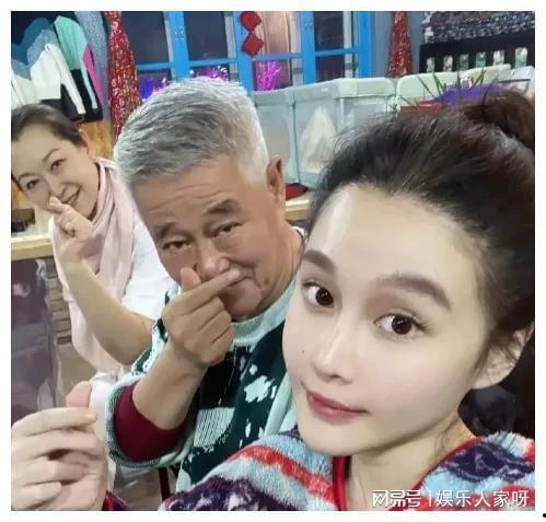 中国娱乐圈吃瓜,揭秘明星们的“瓜田”生活