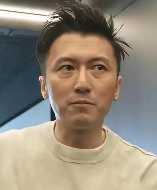 香港老头爆料明星视频,明星视频背后的惊人真相