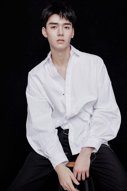 娱乐圈八卦最新爆料成毅,娱乐圈再掀波澜