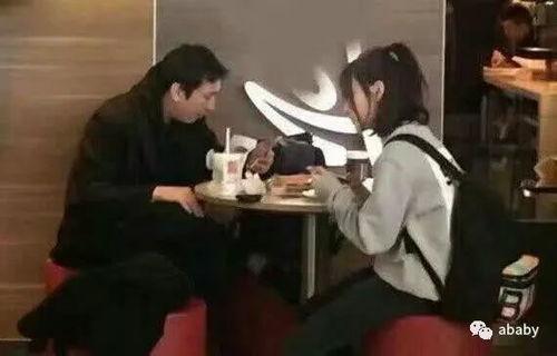 娱乐吃瓜酱对于女朋友精修图,女朋友精修图背后的美丽秘密