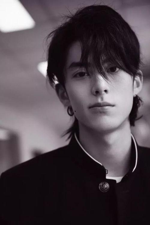 鞍山王鹤棣爆料事件最新,真相与争议交织，明星隐私边界再引热议”