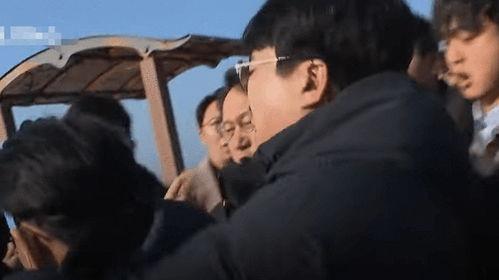 记者爆料李在明视频在线观看,记者爆料背后的真相与争议