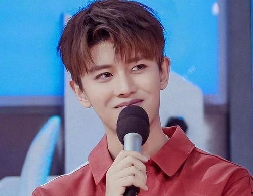 娱乐吃瓜君任嘉伦,娱乐吃瓜界的“瓜王”传奇