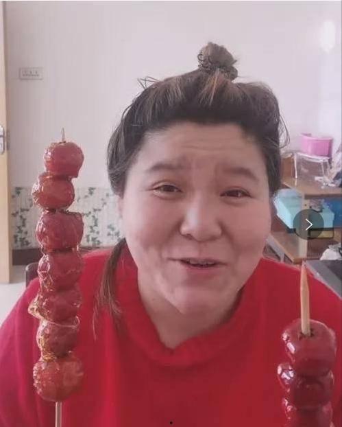 娱乐吃瓜君y郭老师,娱乐吃瓜界的风云人物，揭秘娱乐圈幕后故事